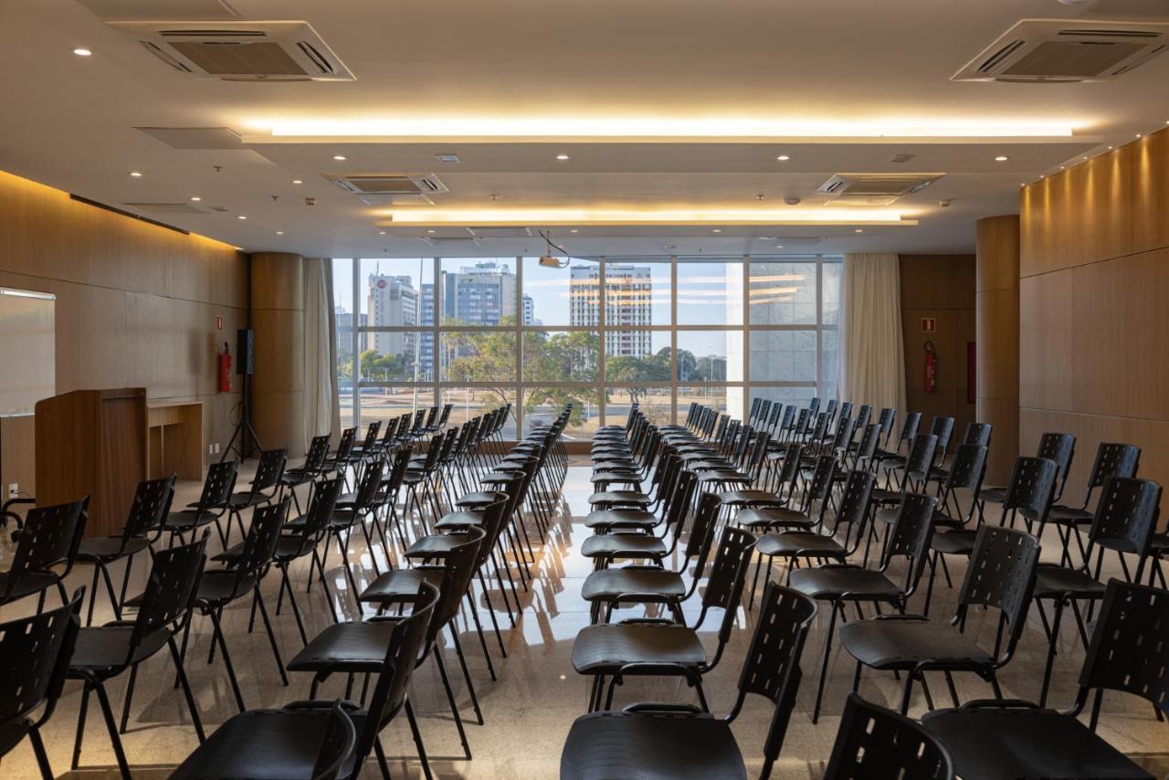 Ramada By Wyndham Brasilia Alvorada Hotel Bagian luar foto