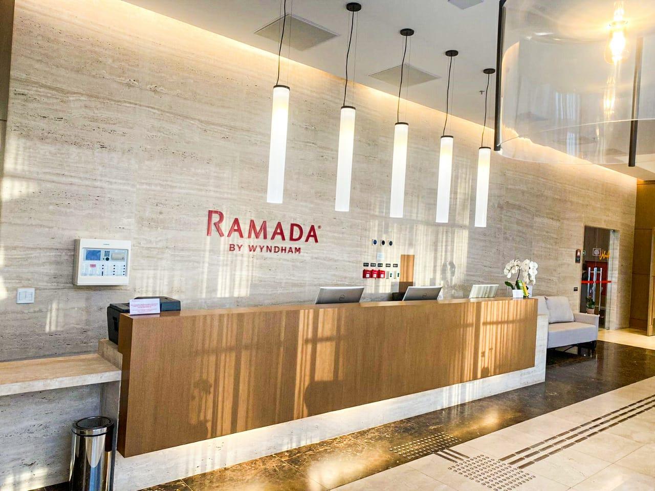 Ramada By Wyndham Brasilia Alvorada Hotel Bagian luar foto