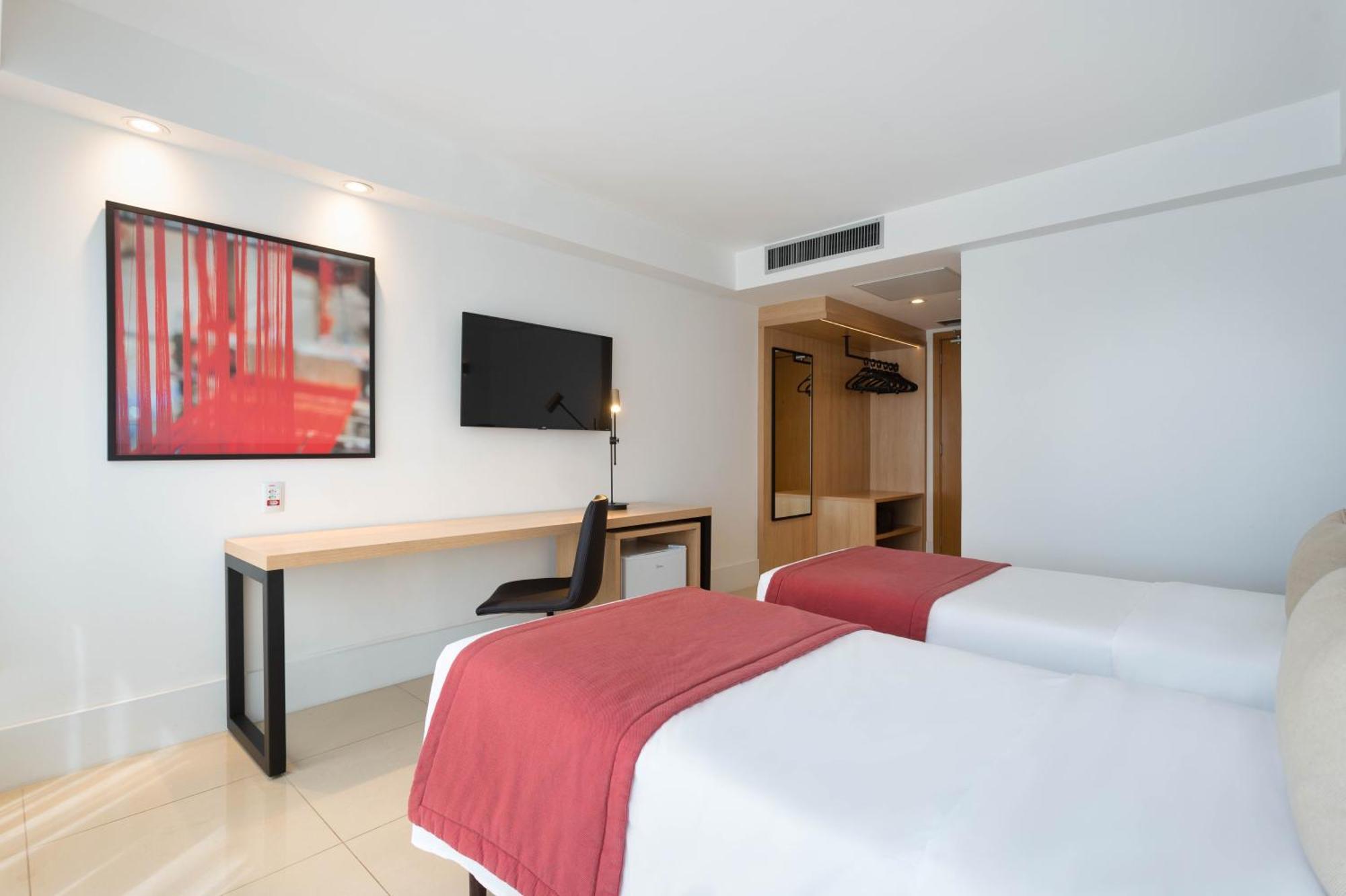 Ramada By Wyndham Brasilia Alvorada Hotel Bagian luar foto