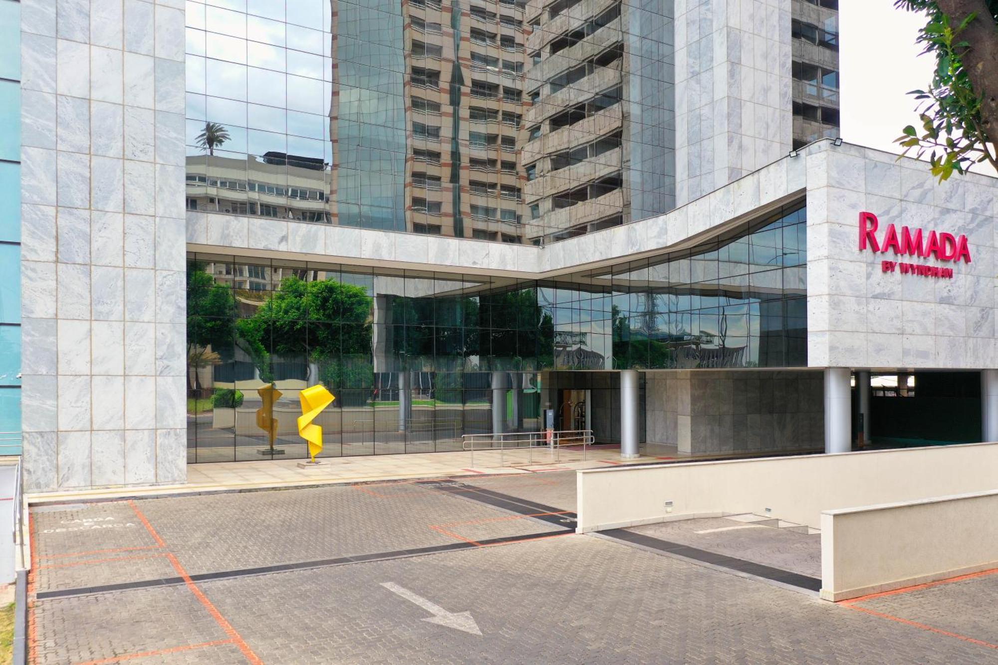 Ramada By Wyndham Brasilia Alvorada Hotel Bagian luar foto